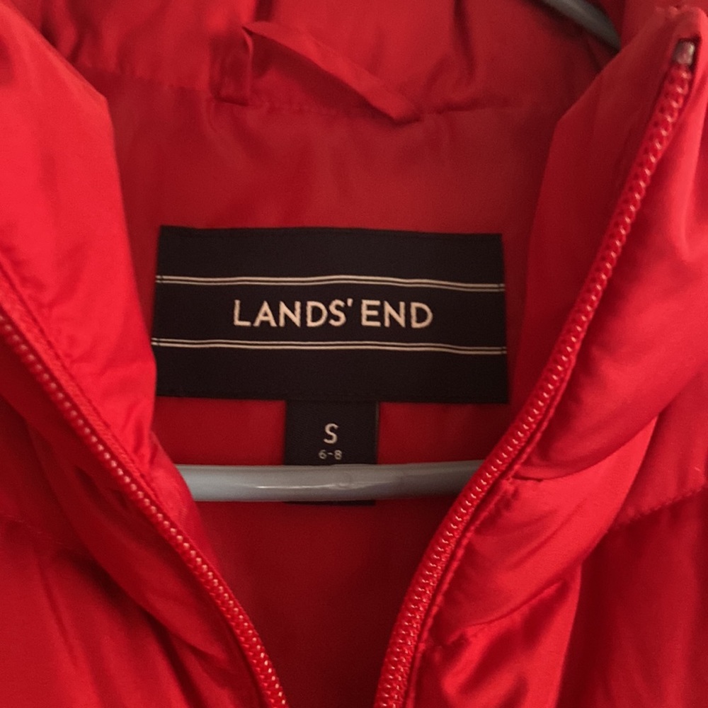 Classic Lands’ End Down Vest - Picture 2 of 3